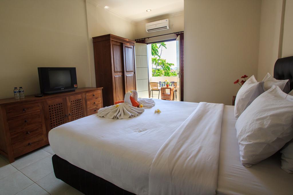 Ivanka Airport Inn Kuta Lombok Buitenkant foto